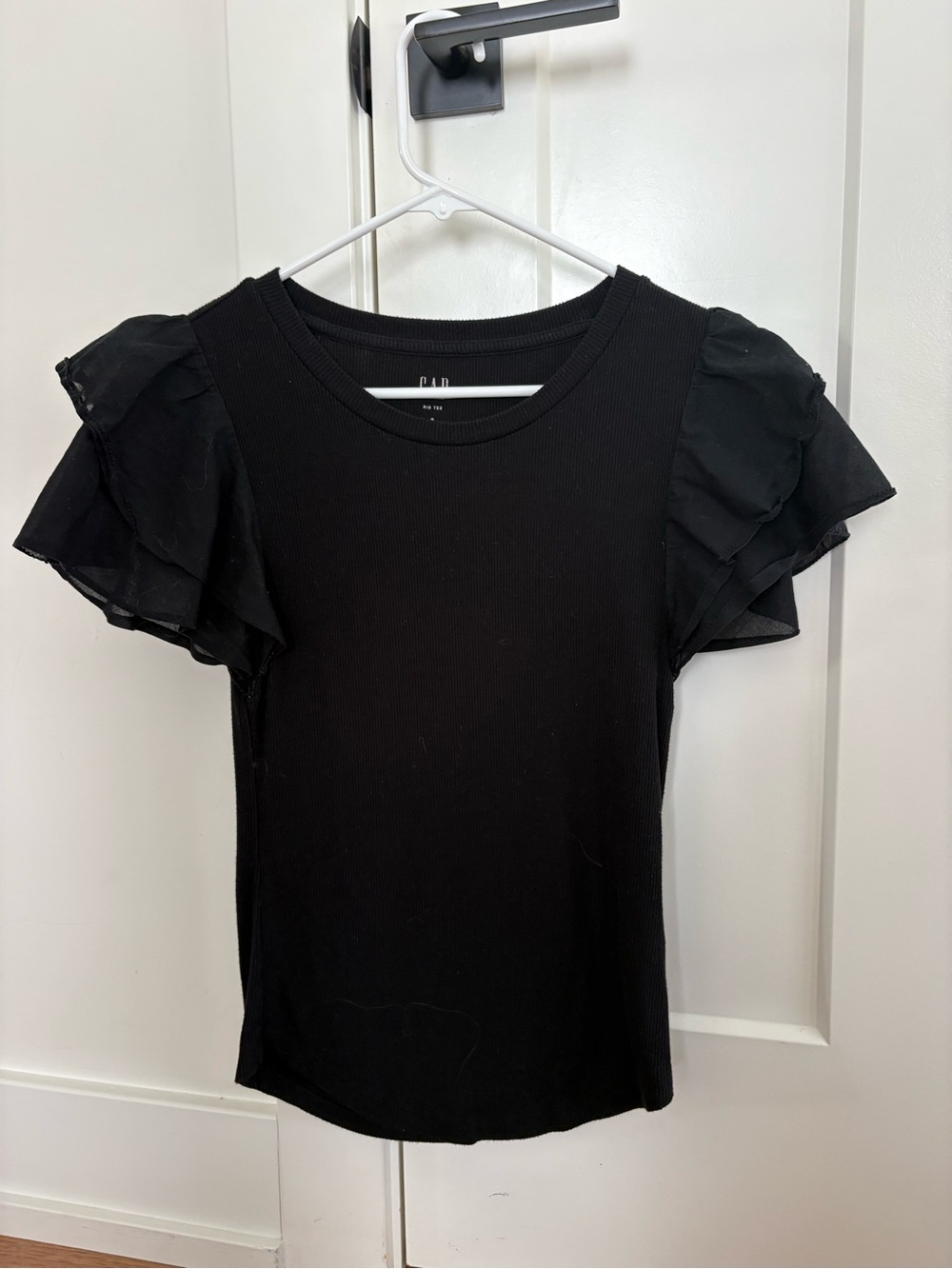GAP Black Short Sleeve Ruffle-Sleeve Ribbed Top